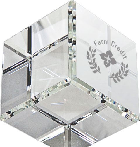 BEVELED STANDING CRYSTAL CUBE