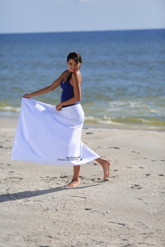 Diamond Collection White Beach Towel (Embroidery)